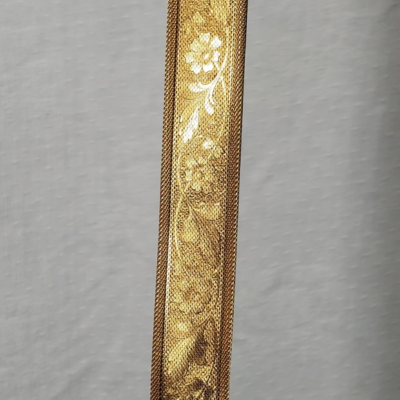 Another Line Gold Metal On Leather Belt - Picture 6 of 8